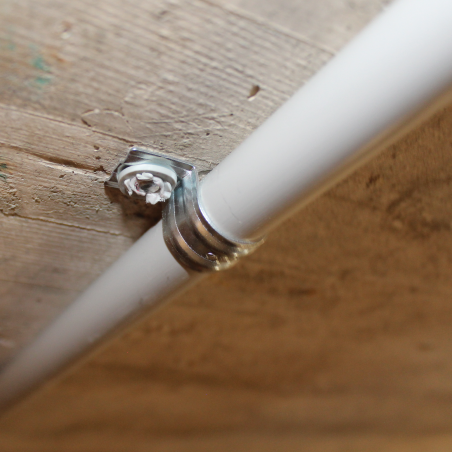 Clemă metalică pentru cablu cu fixare pe pistol M8 PFT